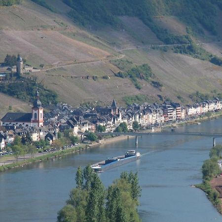 Weingut Helmut Barzen Daire Zell an der Mosel Dış mekan fotoğraf