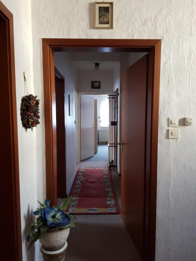 Weingut Helmut Barzen Daire Zell an der Mosel Dış mekan fotoğraf